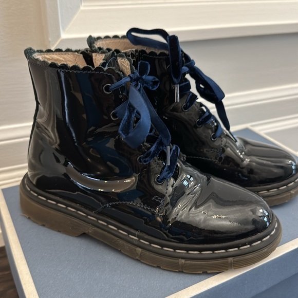 Girl patent leather boots size 31 Euro, like new!!! Comes with box!! - Picture 3 of 9